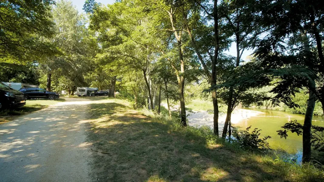 CAMPING LES GENÊTS D'OR