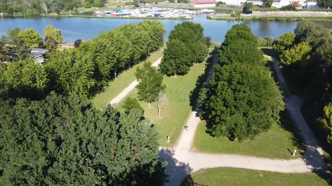 CAMPING DE L'ARQUEBUSE