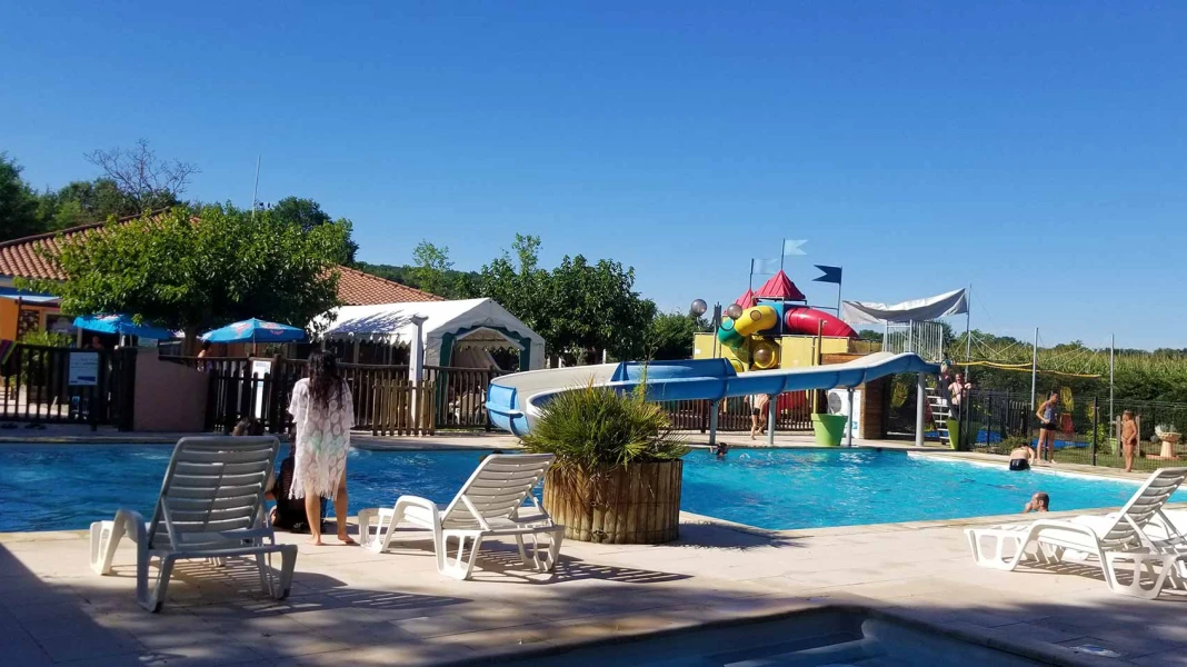 LES CHALETS SUR LA DORDOGNE