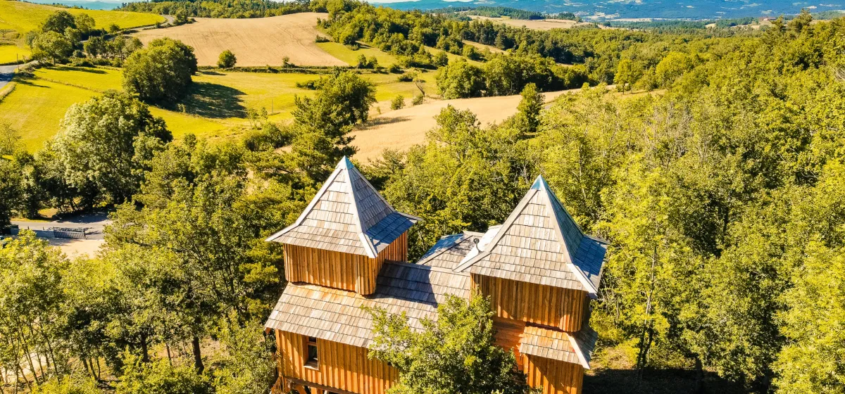 CABANES CHÂTEAUX & SPA LE PEYDÉBÉ