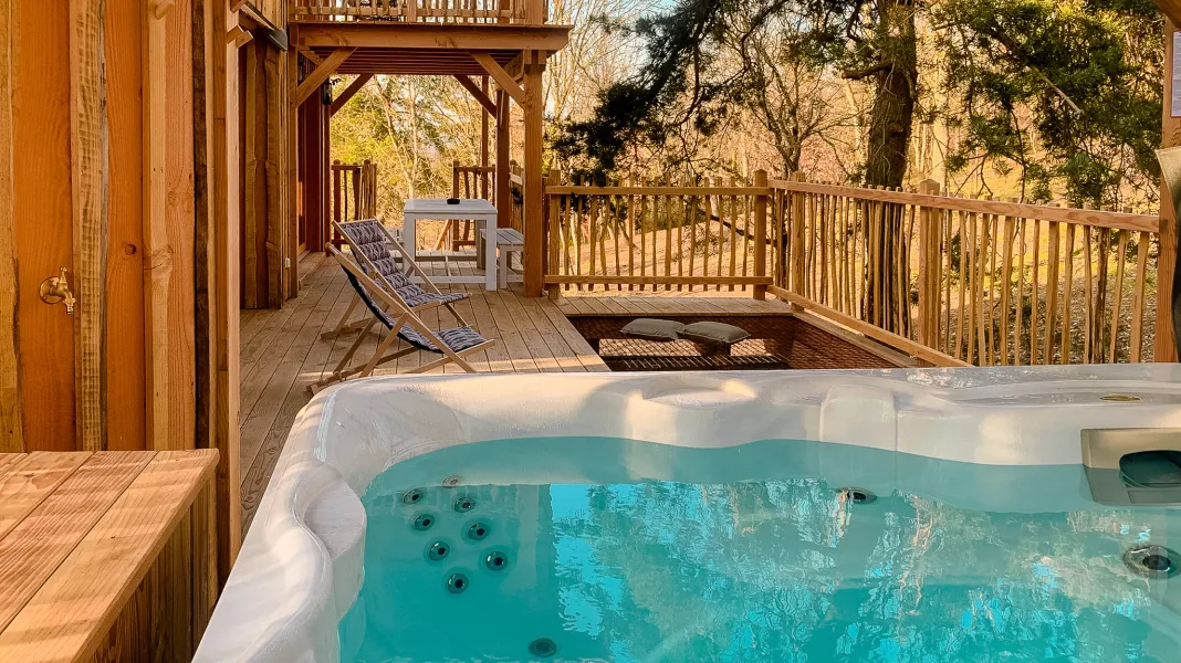 CABANES CHÂTEAUX & SPA LE PEYDÉBÉ